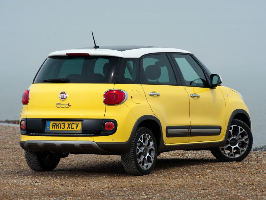  Fiat 500L Trekking 2013 года  (UK) (фото 11 из 16)